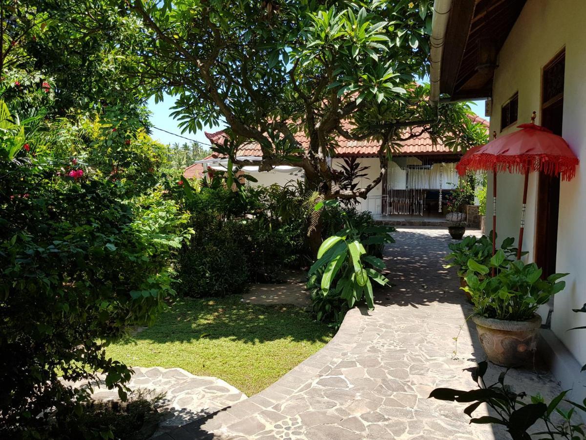 Villa Lumbalumba Lovina  Exterior photo